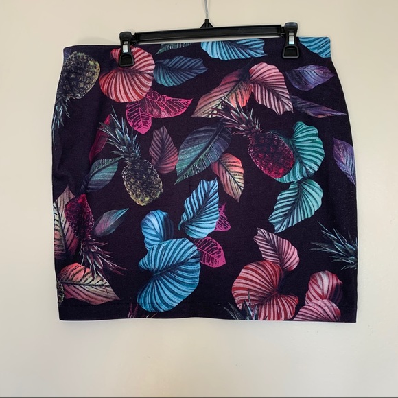 H&M Tropical Mini Skirt - Picture 1 of 3